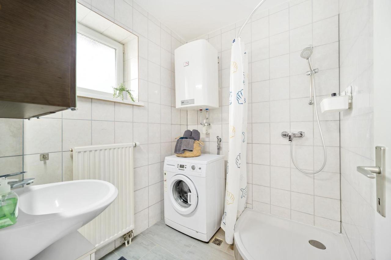 Apartamento Erholung Pur Nahe Krankenhaus & Uni Mit Parkplatz! Graz Exterior foto